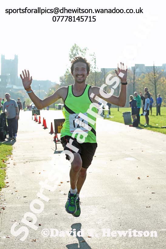 Newcastle Town Moor Marathon, Newcastle Town Moor Marathon and Half Marathon. Photo: David T. Hewitson/Sports for All Pics